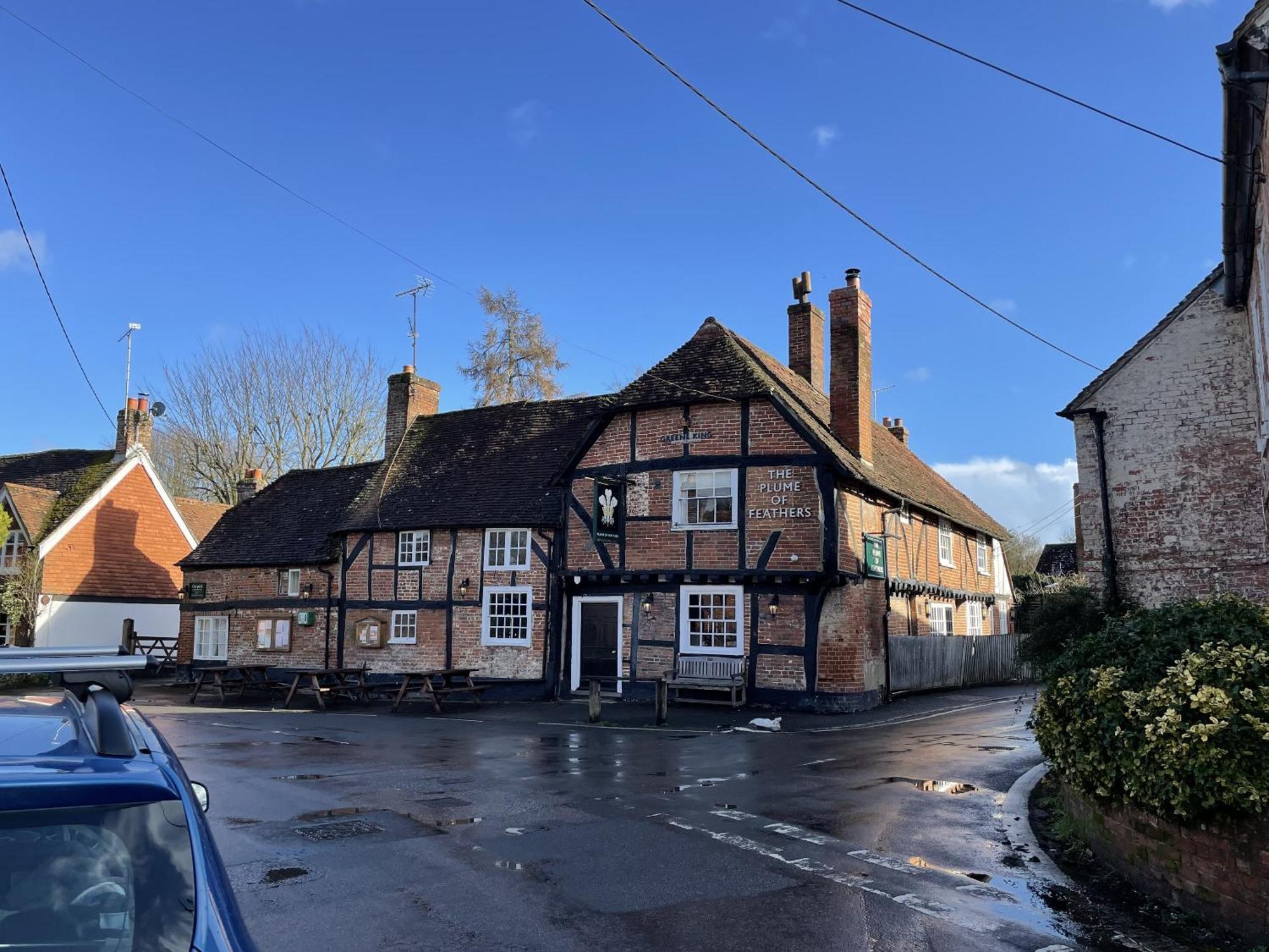 The Plume Of Feathers Farnham  Rom bilde